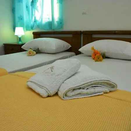 Kamari Beachfront * Xylokastro